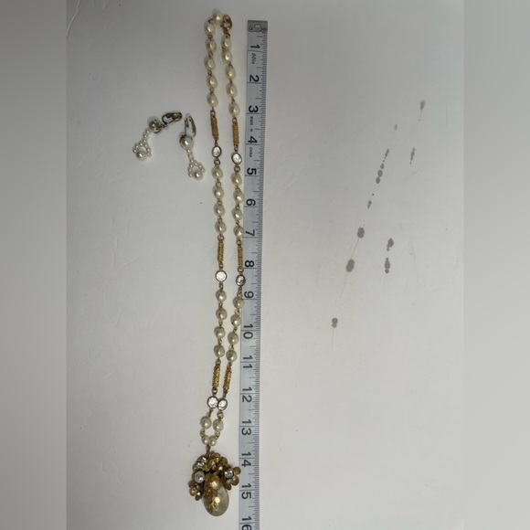 Victorian faux Pearl and gold necklace with drop earrings - Picture 5 of 5